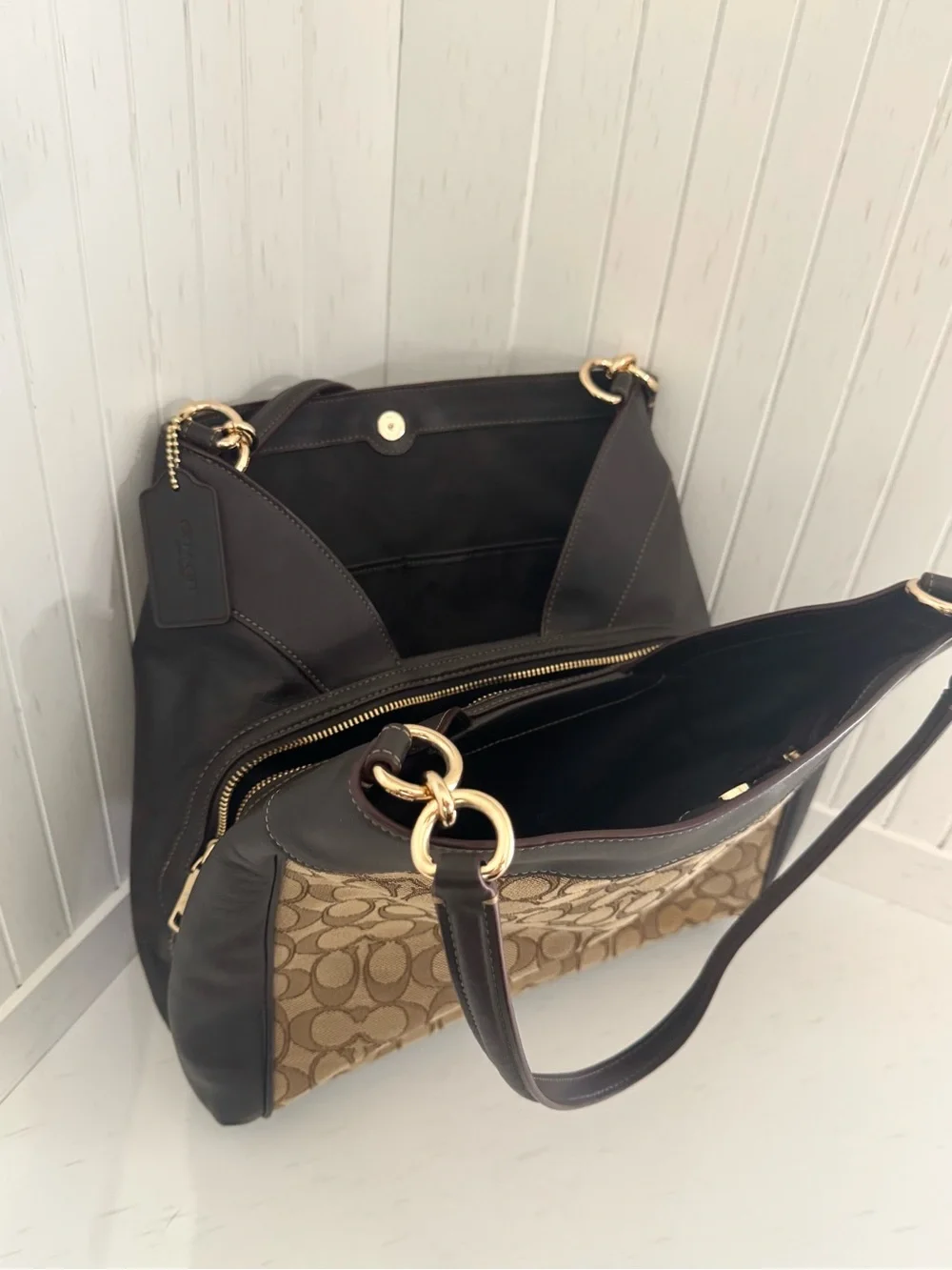 Coach signature lexy